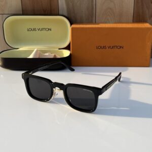 Louis Vuitton 1008 Black Gold